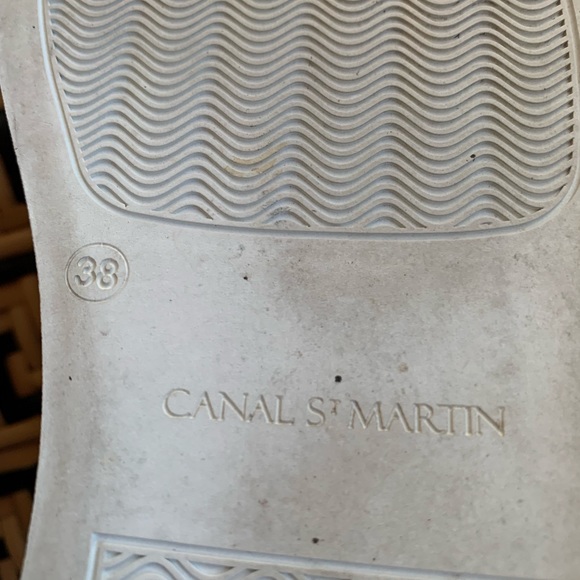 Sneaker!  Sporty metallic sneaker by Canal St Martin. - Picture 4 of 5